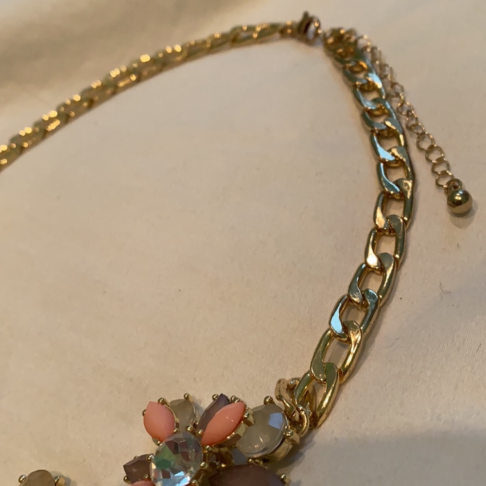 Statement necklace - Picture 3 of 3
